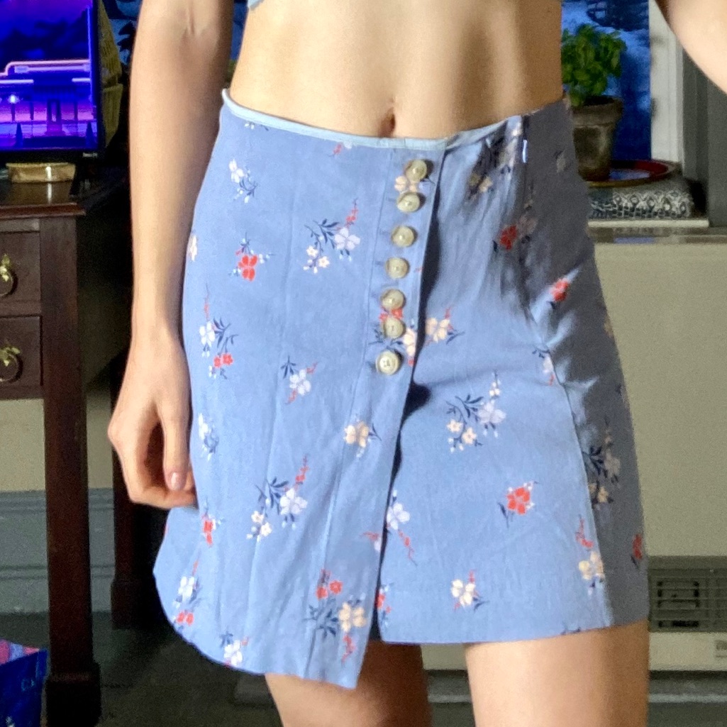 Madewell Skirt, Baby Blue Delicate Floral Pattern, Wooden Buttons